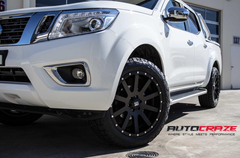 NISSAN NAVARA HEIST SATIN BLACK